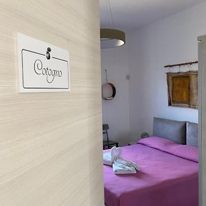 Camera con letto king size